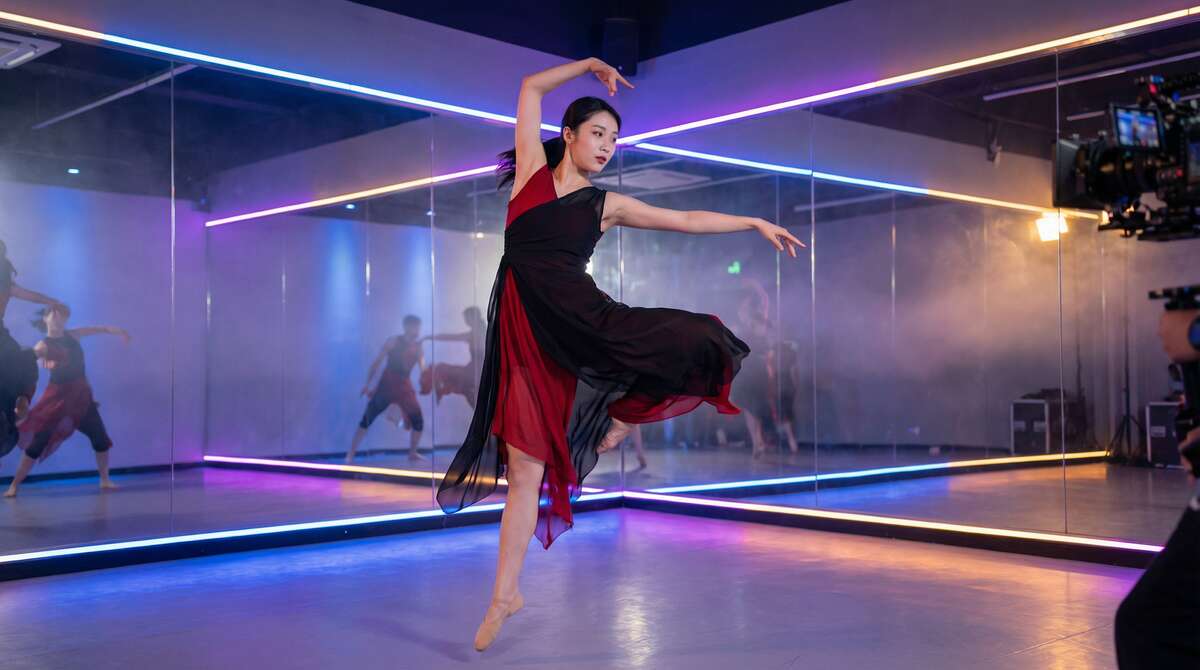 四虎影院舞蹈视频表演